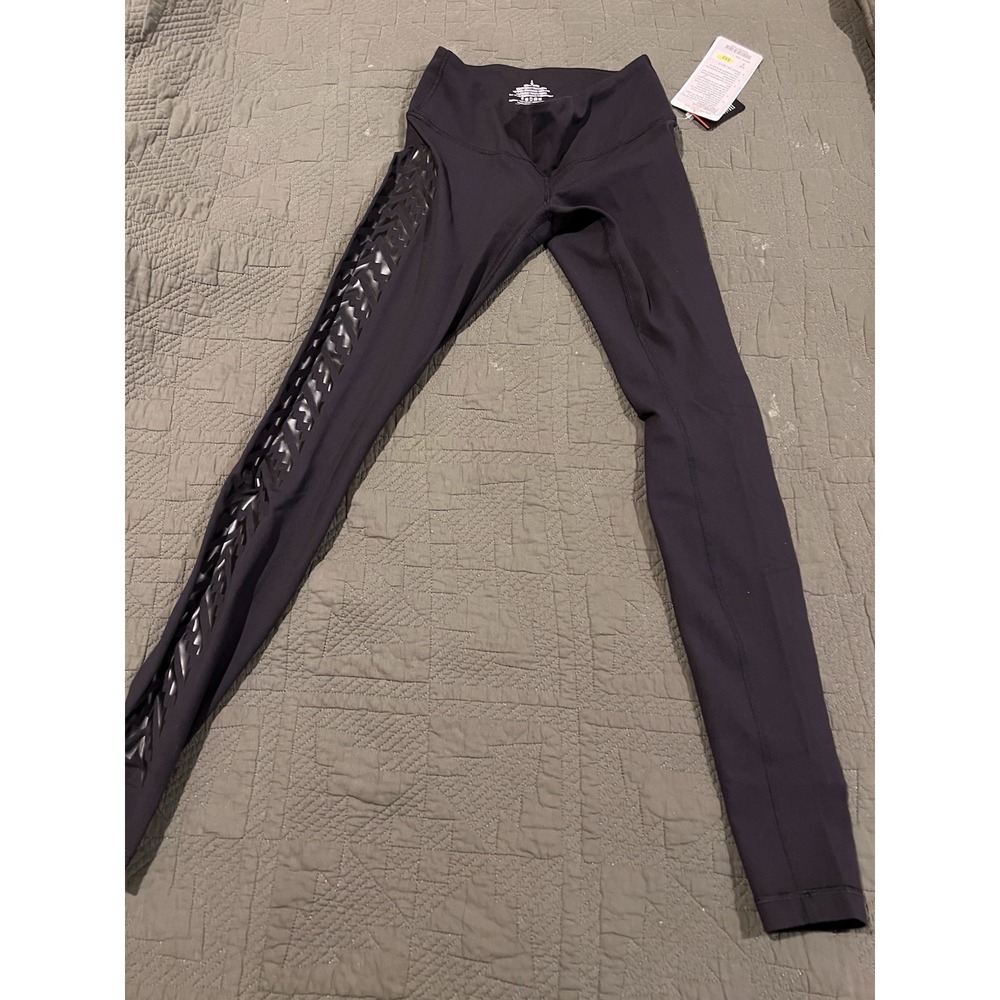 Lululemon Women's Leggings Size 6 Black With Tire Tread Track Pattern Down Sides